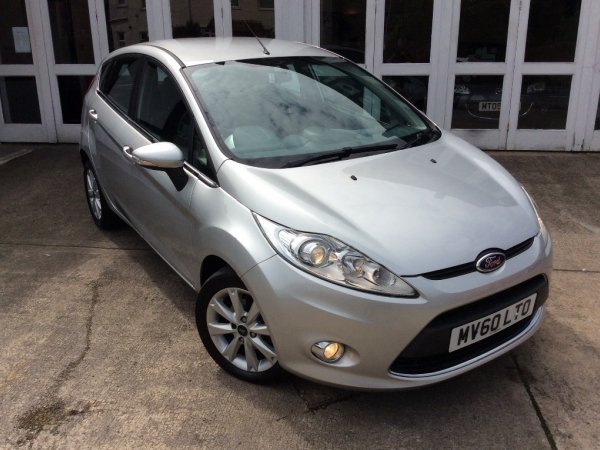 Ford Fiesta 1.25 Zetec 5dr front